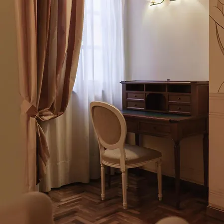 Hotel Villa Policreti Castello dʼAviano Esterno foto