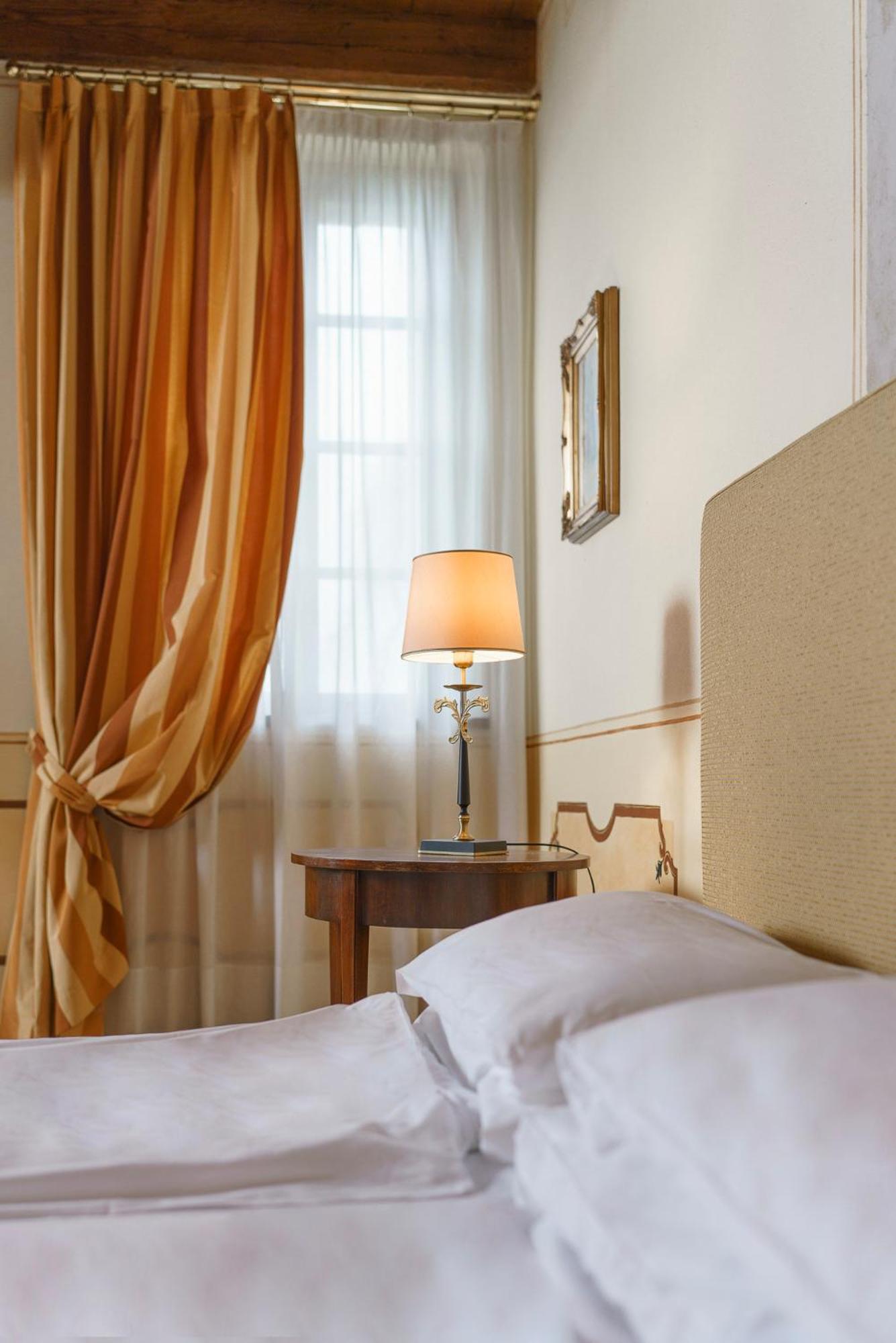 Hotel Policreti